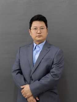 闫亚宁/历史老师